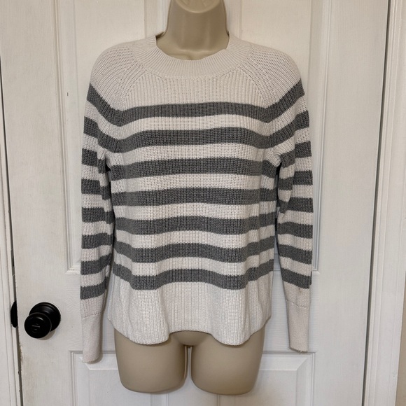 Banana Republic Striped Cozy Raglan Sweater Cream Gray Size L - Picture 3 of 5